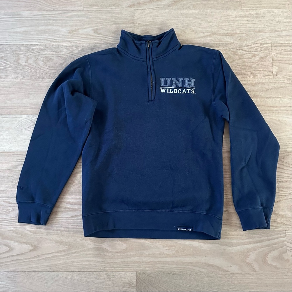 Small UNH Quarter Zip